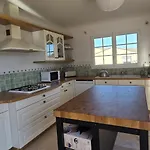 House In Semesterbostad *